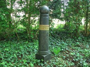 Greenwich Meridian Marker; England; Hertfordshire; Wyddial